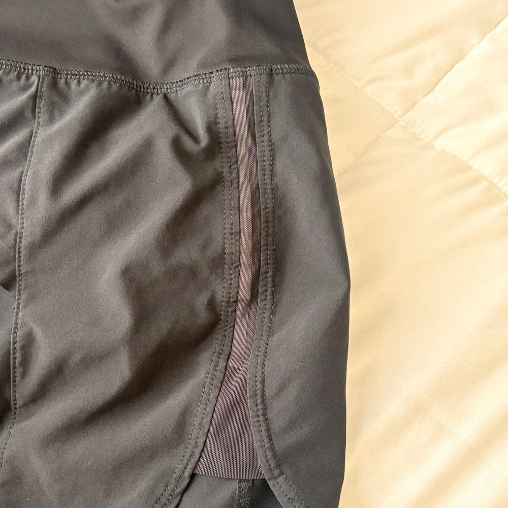 Athleta Women's Running Shorts Black Athletic Workout Training Gym‎
